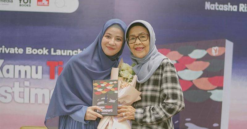 6 Fakta Buku Kumpulan Puisi Natasha Rizky Berjudul Kamu Tidak Istimewa